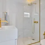 公寓 Heaven On Earth With 丰希罗拉